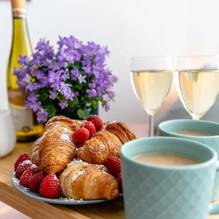 Garden & Private Parking With Playground Riga