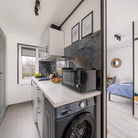 Garden & Private Parking With Playground Daire