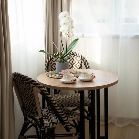 Daire Garden & Private Parking With Playground Riga