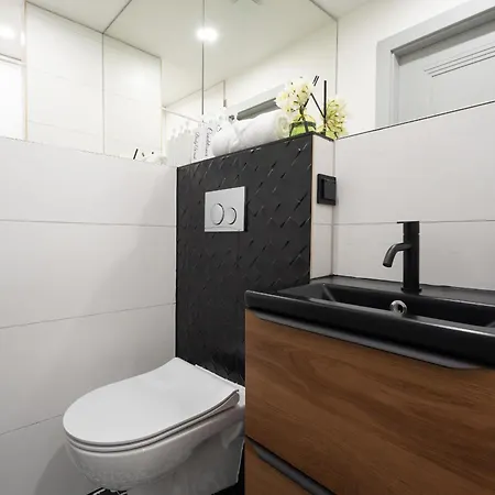 Garden & Private Parking With Playground * Riga