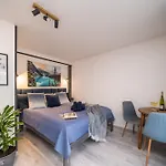 Apartment Garden & Private Parking With Playground *