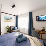 Apartment Garden & Private Parking With Playground *
