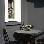 Apartment Garden & Private Parking With Playground