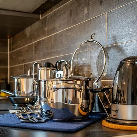 Garden & Private Parking With Playground Διαμέρισμα *