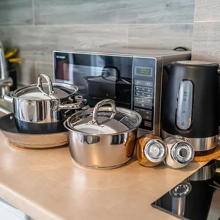 Διαμέρισμα Garden & Private Parking With Playground *