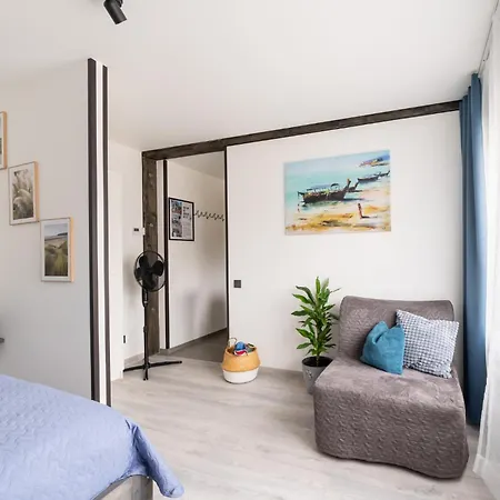 Garden & Private Parking With Playground Διαμέρισμα Ρίγα