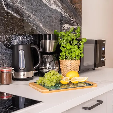 Διαμέρισμα Garden & Private Parking With Playground *