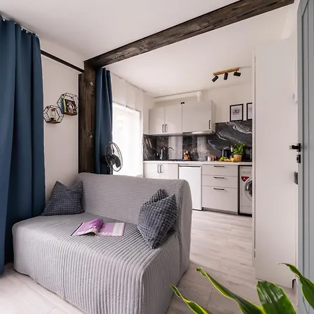 Апартаменти Garden & Private Parking With Playground Рига