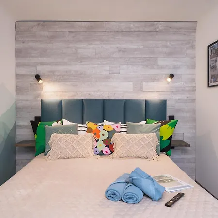 Apartment Garden & Private Parking With Playground *