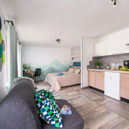 Garden & Private Parking With Playground Apartment Riga