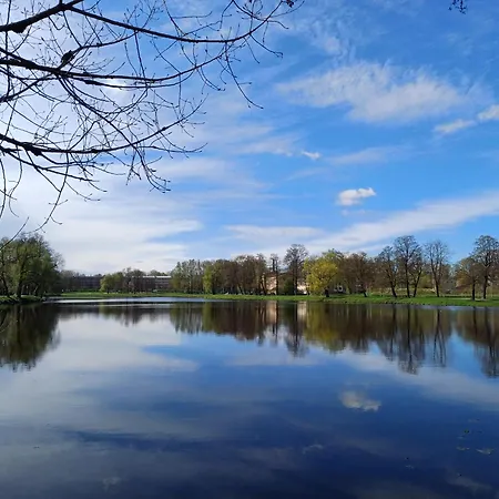 Apartment Garden & Private Parking With Playground Riga