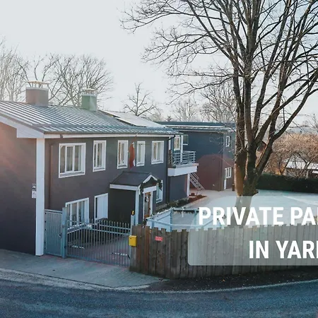 Garden & Private Parking With Playground Διαμέρισμα