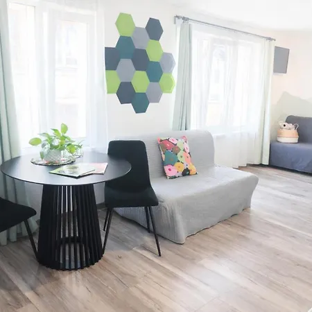 Apartment Garden & Private Parking With Playground