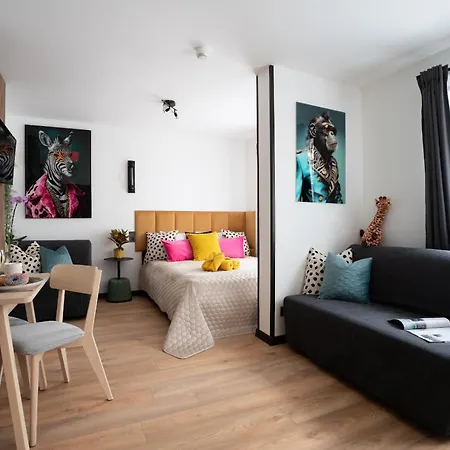 Garden & Private Parking With Playground Riga