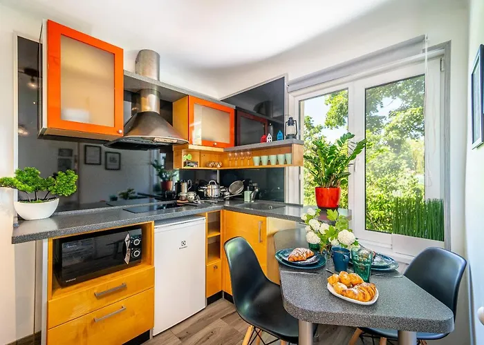 Garden & Private Parking With Playground Apartment Riga