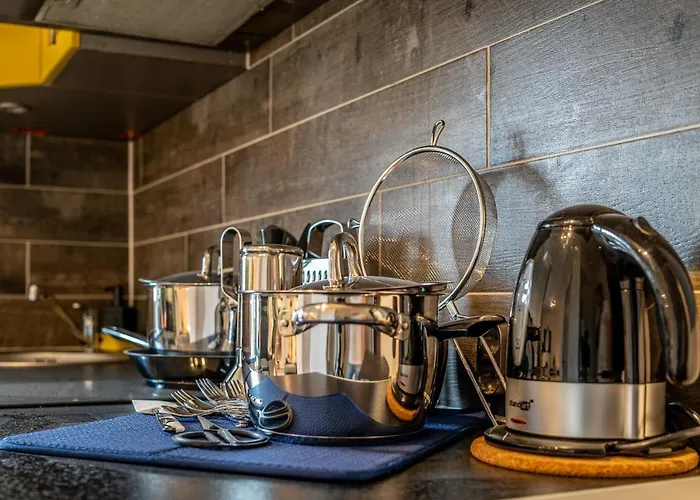 Garden & Private Parking With Playground Apartament *