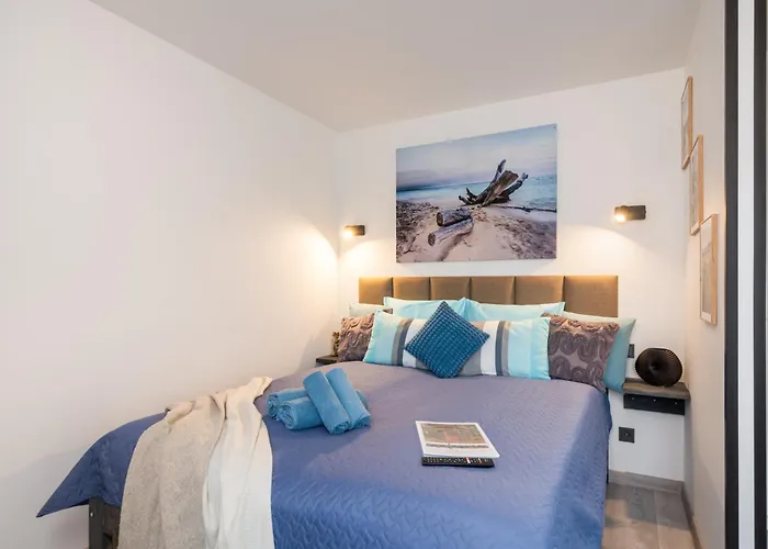 Garden & Private Parking With Playground * Riga