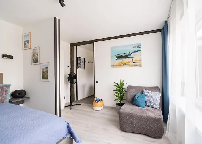 Garden & Private Parking With Playground Apartament Ryga