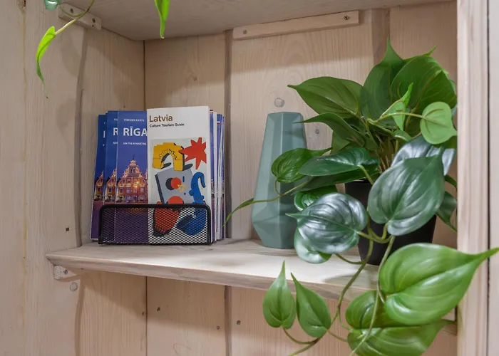 Garden & Private Parking With Playground Apartment *