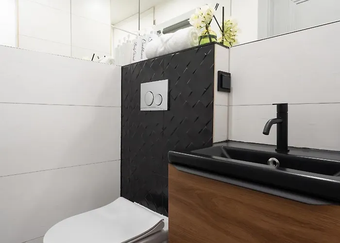 Garden & Private Parking With Playground * Riga