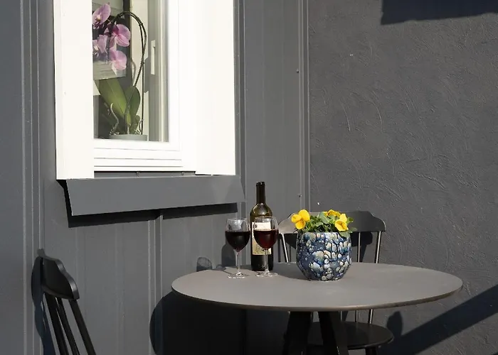 Apartament Garden & Private Parking With Playground