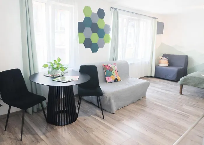 Apartament Garden & Private Parking With Playground