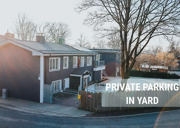 Garden & Private Parking With Playground Apartment