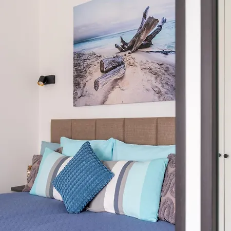 Apartment Garden & Private Parking With Playground *