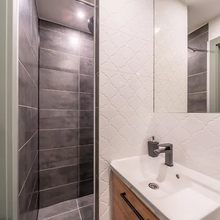 Garden & Private Parking With Playground * Riga